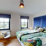 בית נופש Bauwerd12 Lo-ghis Vakantiewoning וורן