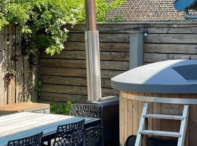 Nyaraló Bauwerd12 Lo-ghis Vakantiewoning